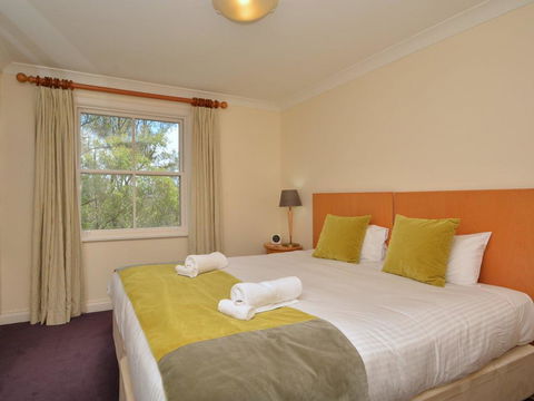 Villa Executive 2br Barbera Resort Condo Located Within Cypress Lakes Resort (nothing Is More Central) - Accommodation Whitsundays 2