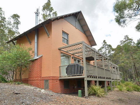 Villa Executive 2br Barbera Resort Condo Located Within Cypress Lakes Resort (nothing Is More Central) - Accommodation Whitsundays 3