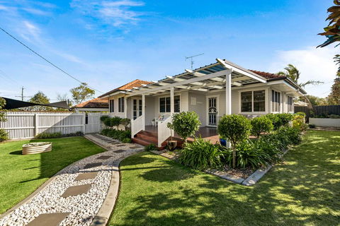 Viola House - Accommodation Whitsundays 0