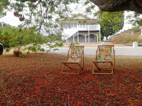 Walk To Beach Queenslander HOME In CBD Hervey Bay - Accommodation Whitsundays 1