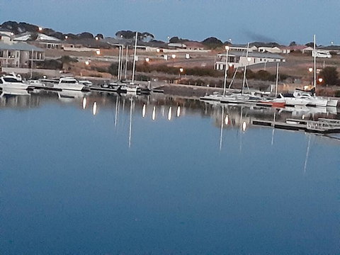 Wallaroo Marina Sea Vu Apartment - Accommodation Whitsundays 2