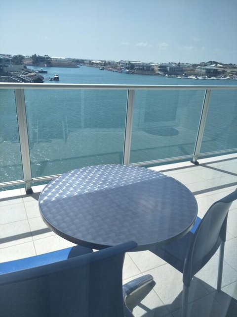 Wallaroo Marina Sea Vu Apartment - Accommodation Whitsundays 3