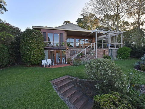 Wangi Waterfront Delight 4br Waterfront Reserve Home - Accommodation Whitsundays 1