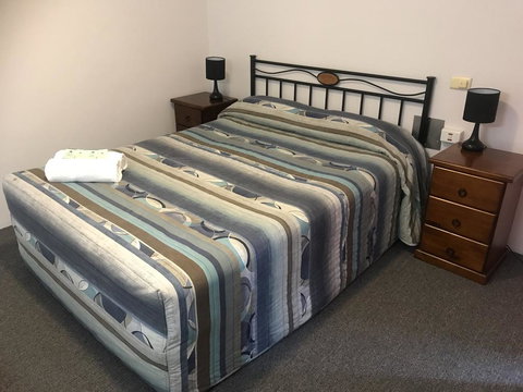 Warrina Motor Inn - Accommodation Whitsundays 1