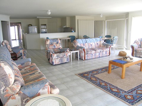 Water View House @ Orient Point - Accommodation Whitsundays 2