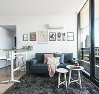 Waterfront apt on Mel Collins Street3 - Accommodation Whitsundays