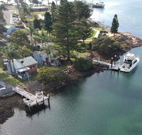 Waterfront Cottages - Accommodation Whitsundays