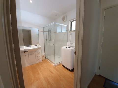 Waterfront Retreat At Wattle Point - Accommodation Whitsundays 2