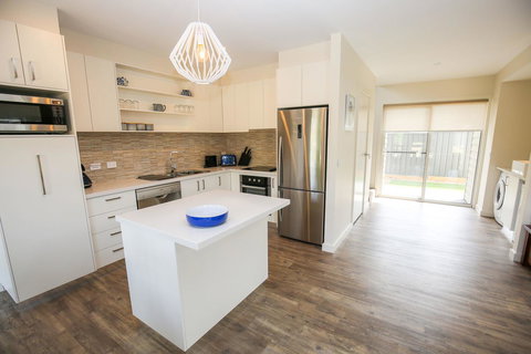 Amber Mist Villa Two - Accommodation Whitsundays 8