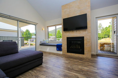 Amber Mist Villa Two - Accommodation Whitsundays 0