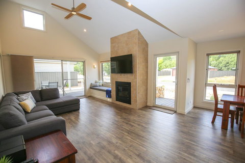 Amber Mist Villa Two - Accommodation Whitsundays 1