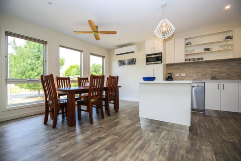 Amber Mist Villa Two - Accommodation Whitsundays 18