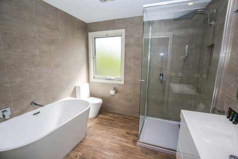 Amber Mist Villa Two - Accommodation Whitsundays 3