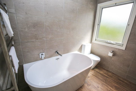 Amber Mist Villa Two - Accommodation Whitsundays 2