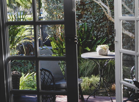 Bed Of Roses - Accommodation Whitsundays 8