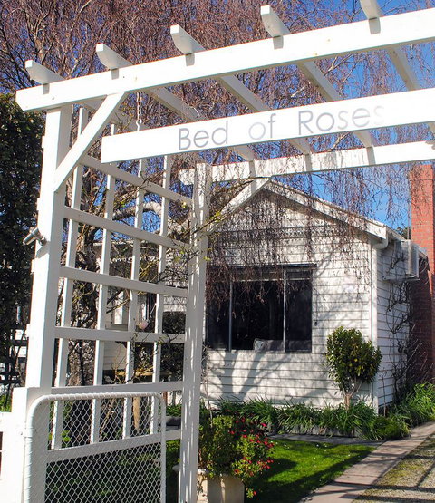 Bed Of Roses - Accommodation Whitsundays 30