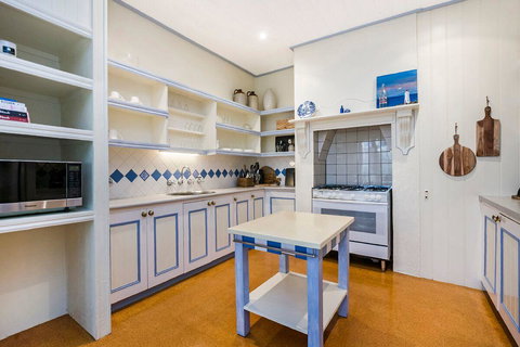 Edge17 Port Fairy Wharf - Accommodation Whitsundays 4