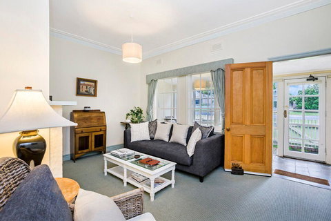 Edge17 Port Fairy Wharf - Accommodation Whitsundays 1