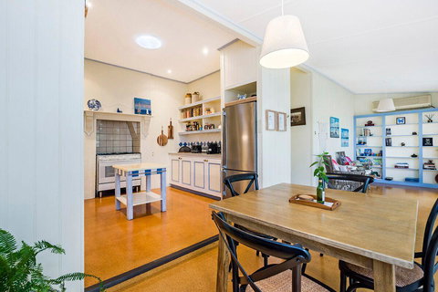 Edge17 Port Fairy Wharf - Accommodation Whitsundays 3