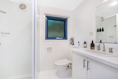 Edge17 Port Fairy Wharf - Accommodation Whitsundays 11