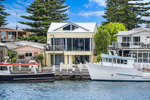 Edge17 Port Fairy Wharf - Accommodation Whitsundays 14