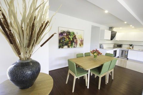 Phillip Island Towers - Accommodation Whitsundays 30