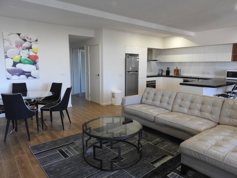 Phillip Island Towers - Accommodation Whitsundays 23