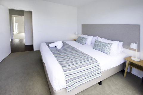 Phillip Island Towers - Accommodation Whitsundays 33