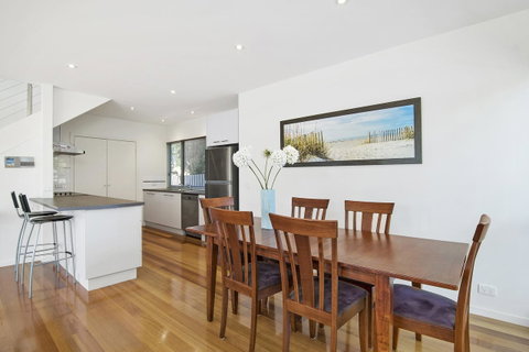 Bask At The Glade - Rejuvenate Stays - Accommodation Whitsundays 10