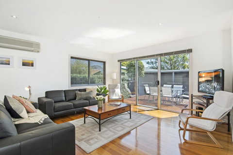 Bask At The Glade - Rejuvenate Stays - Accommodation Whitsundays 0
