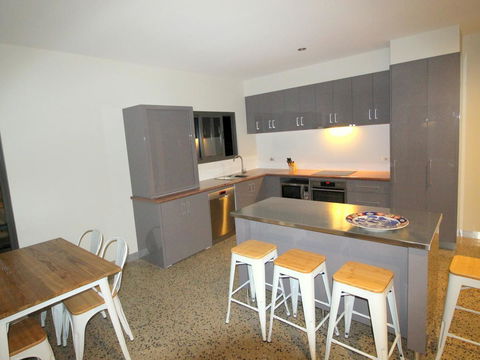 3 Bells Alpine Cottage - Accommodation Whitsundays 4