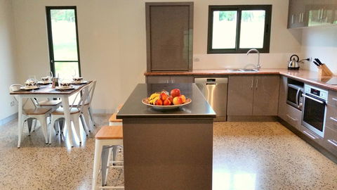 3 Bells Alpine Cottage - Accommodation Whitsundays 14