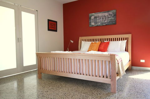 3 Bells Alpine Cottage - Accommodation Whitsundays 3