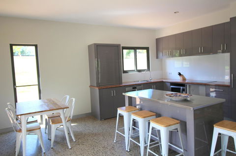 3 Bells Alpine Cottage - Accommodation Whitsundays 13
