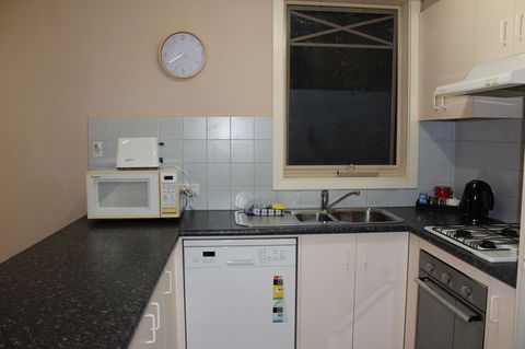 Australian Home Away @ Box Hill 2 Bedroom - Accommodation Whitsundays 8