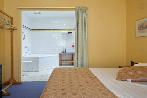 Cottages For Two - Accommodation Whitsundays 8