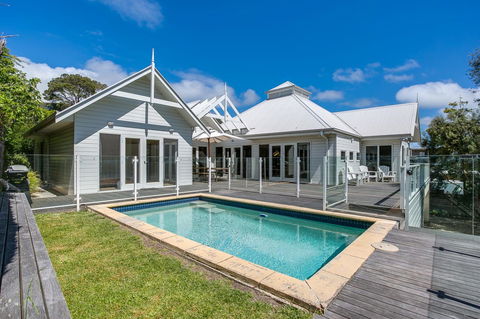 Perfect Blairgowrie Beach House - Accommodation Whitsundays 1