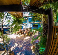 Cool Bananas Backpackers - Accommodation Whitsundays