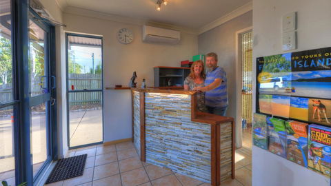 Dolphin Waters - Accommodation Whitsundays 13