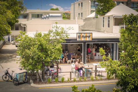 10 Hastings Street Motel - Accommodation Whitsundays 1