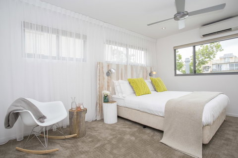 10 Hastings Street Motel - Accommodation Whitsundays 2