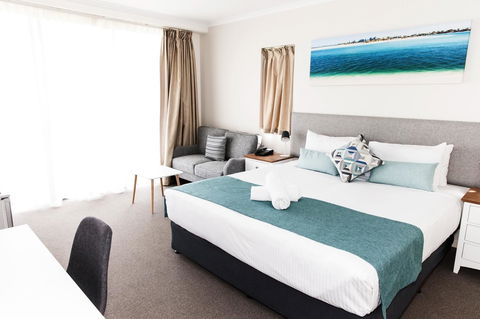 Ocean Views Resort Caloundra - Accommodation Whitsundays 25