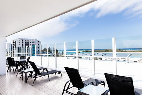 Ocean Views Resort Caloundra - Accommodation Whitsundays 9