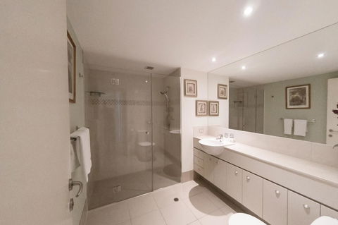 Ocean Views Resort Caloundra - Accommodation Whitsundays 20