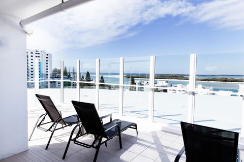 Ocean Views Resort Caloundra - Accommodation Whitsundays 6