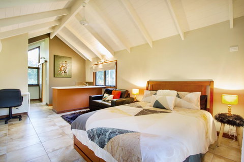 Airlie Beach Eco Cabins - Adults Only - Accommodation Whitsundays 13