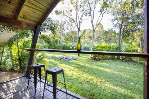Airlie Beach Eco Cabins - Adults Only - Accommodation Whitsundays 2
