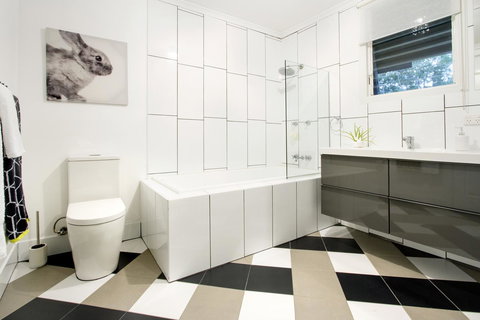 Airlie Beach Eco Cabins - Adults Only - Accommodation Whitsundays 34