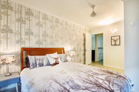 Airlie Beach Eco Cabins - Adults Only - Accommodation Whitsundays 33