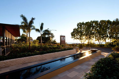 Oaks Redcliffe Mon Komo Suites - Accommodation Whitsundays 4